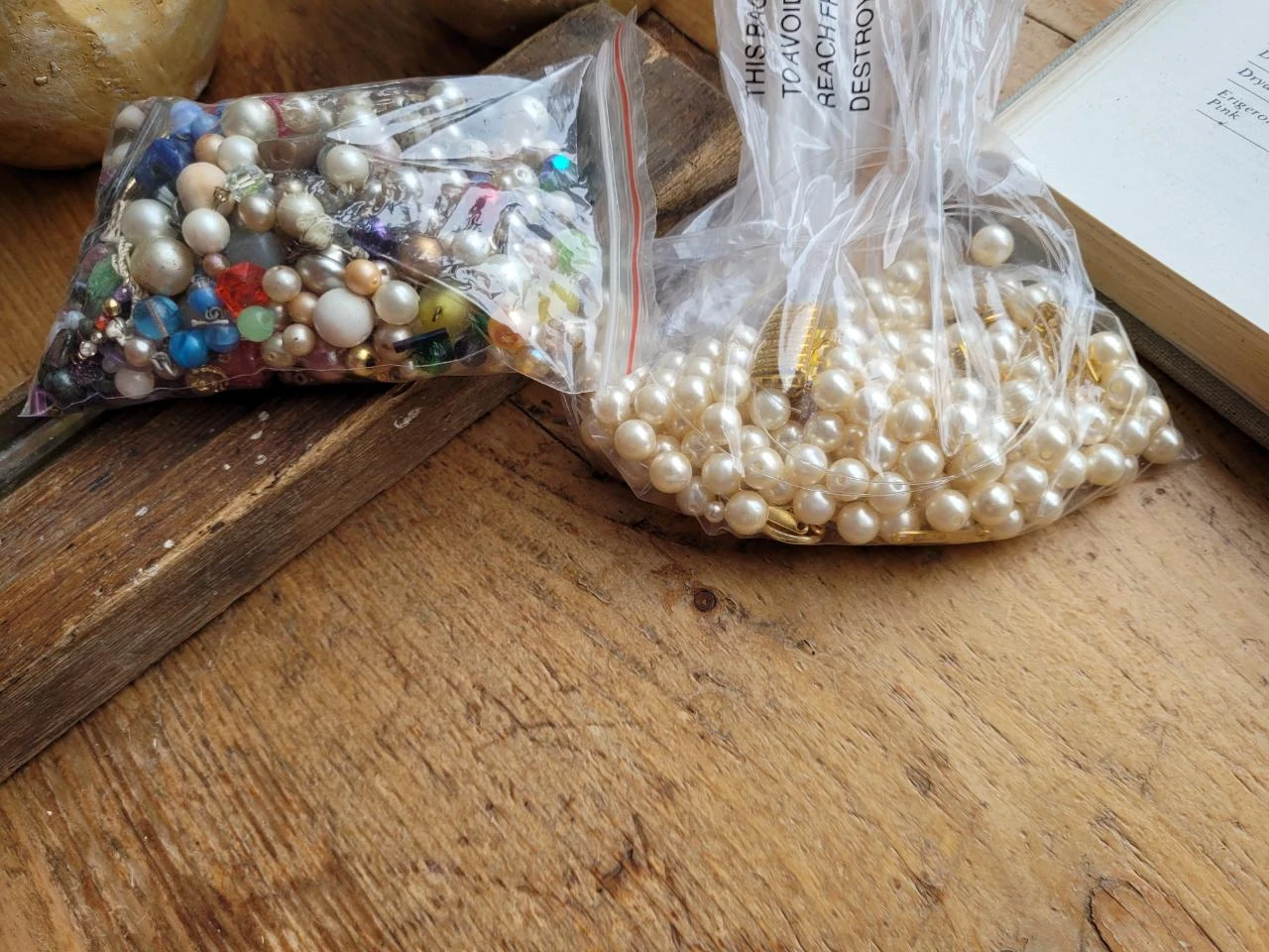 2 Lots - 240 gr - of various stone beads and others for creation .. – photo 5